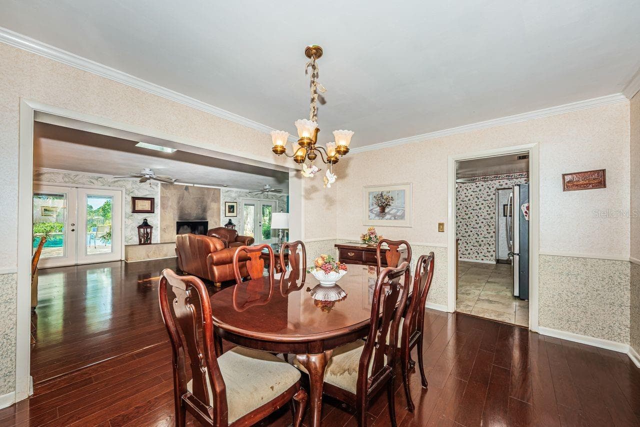 Spacious Dining Area - 1704 CYPRESS AVE, BELLEAIR