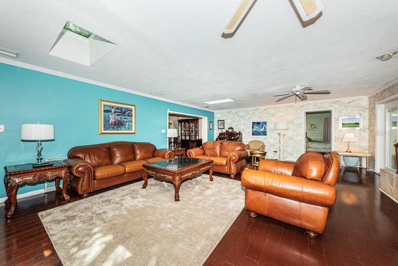 Family Room - 1704 CYPRESS AVE, BELLEAIR