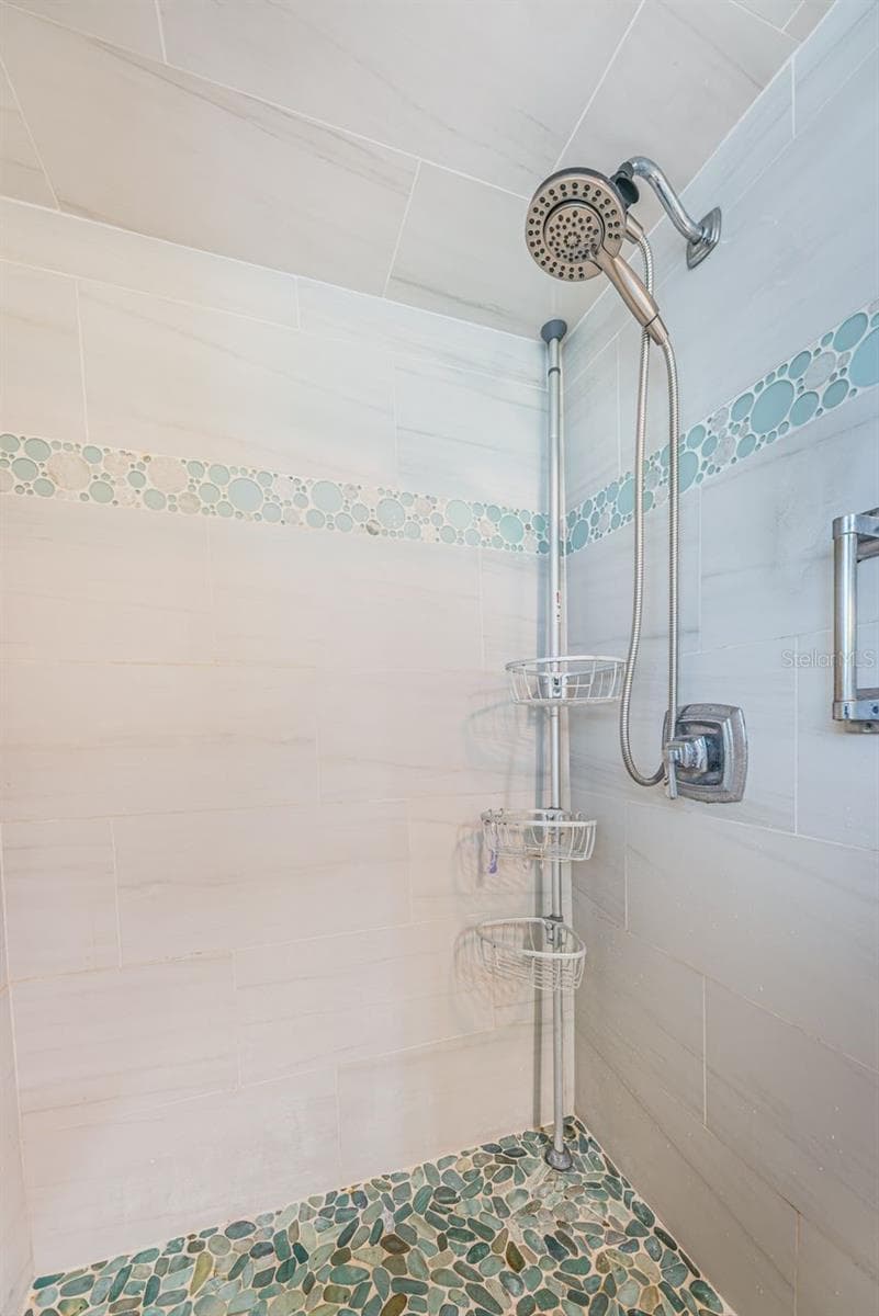 Walk-in Shower in Master Bath - 1704 CYPRESS AVE, BELLEAIR