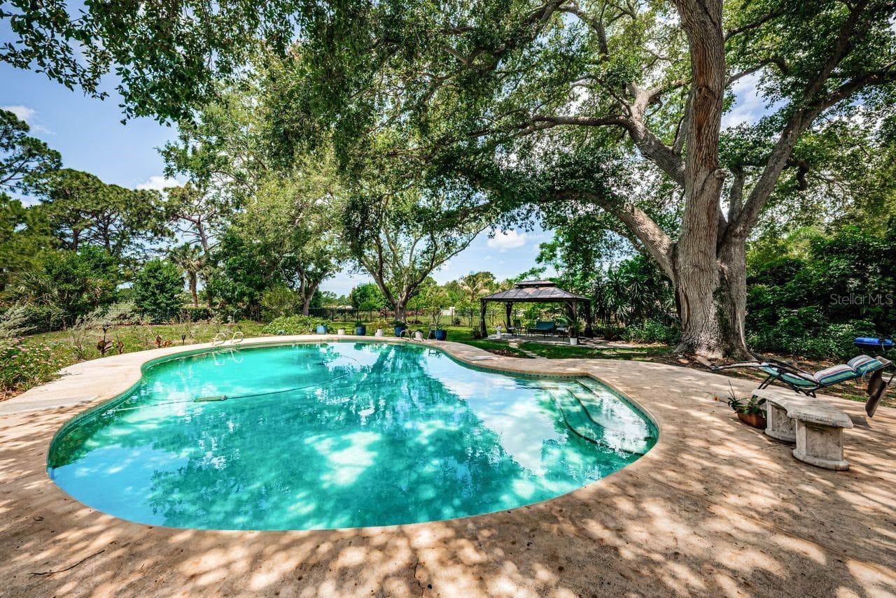 Single Family Residence at 1704 CYPRESS AVE, BELLEAIR, photo 51 of 67
