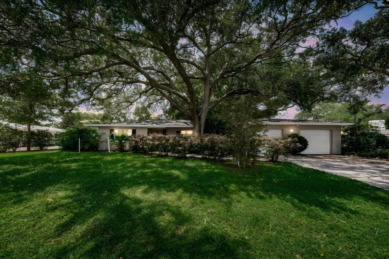 Single Family Residence at 1704 CYPRESS AVE, BELLEAIR, photo 58 of 67
