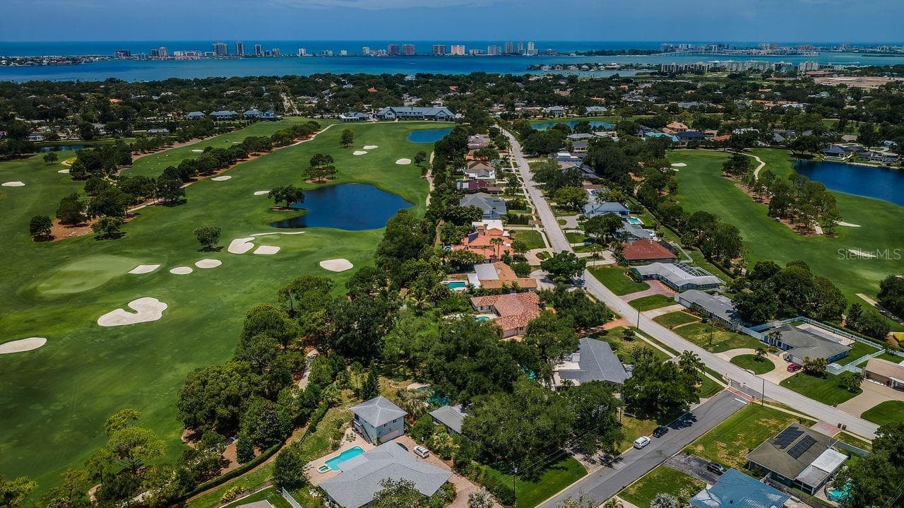 Aerial view to 18th hole - 1704 CYPRESS AVE, BELLEAIR