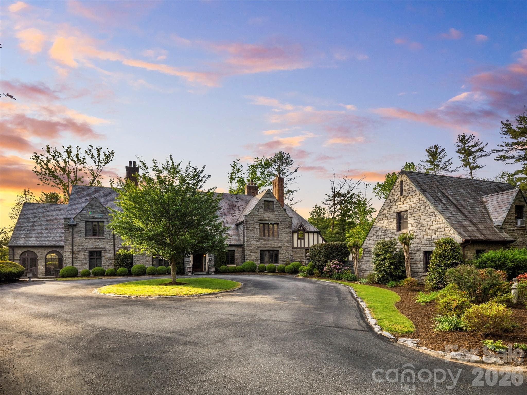 Single Family Residence at 436 Vanderbilt Road, Biltmore Forest, photo 4 of 48
