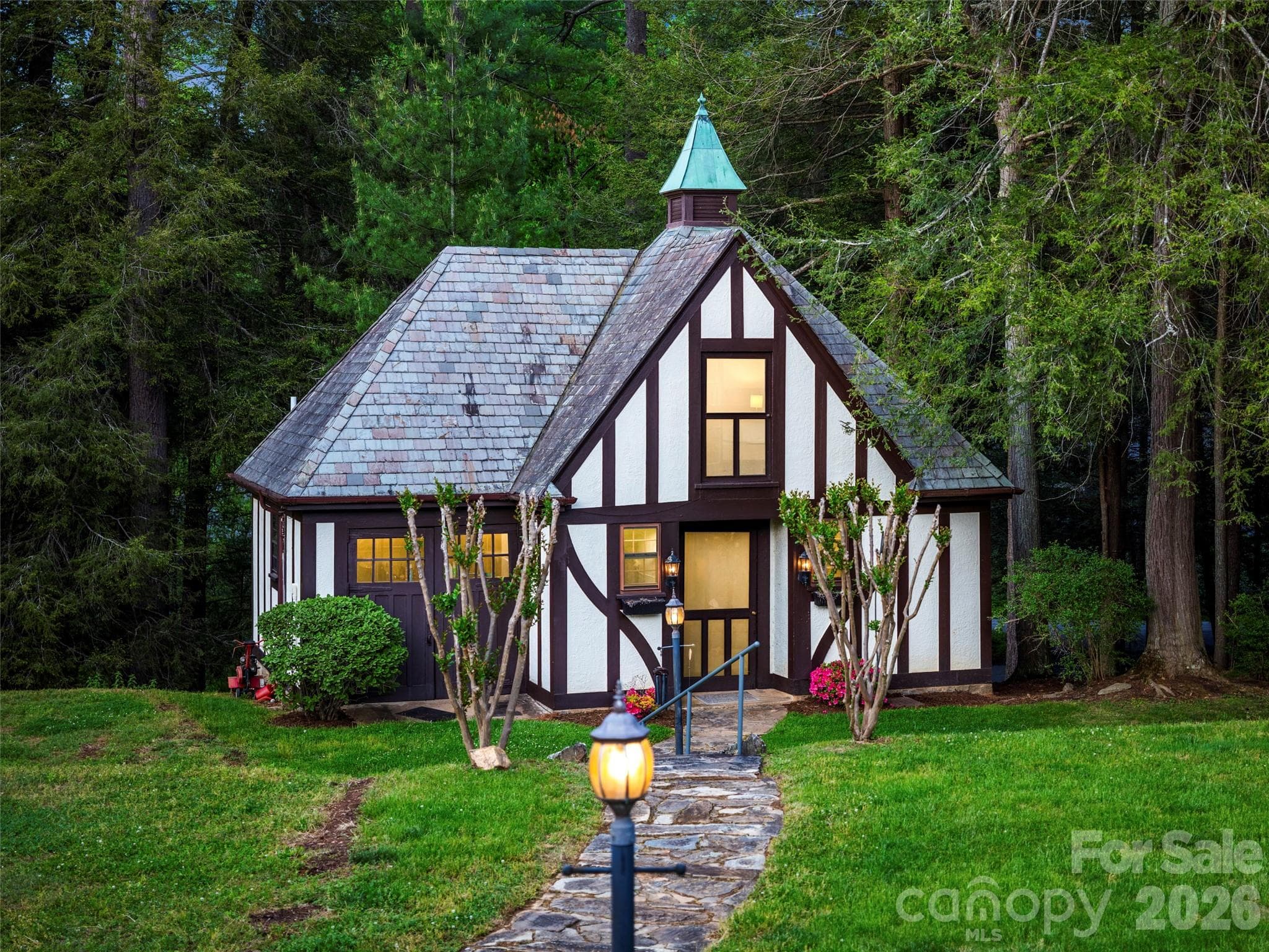 Single Family Residence at 436 Vanderbilt Road, Biltmore Forest, photo 36 of 48