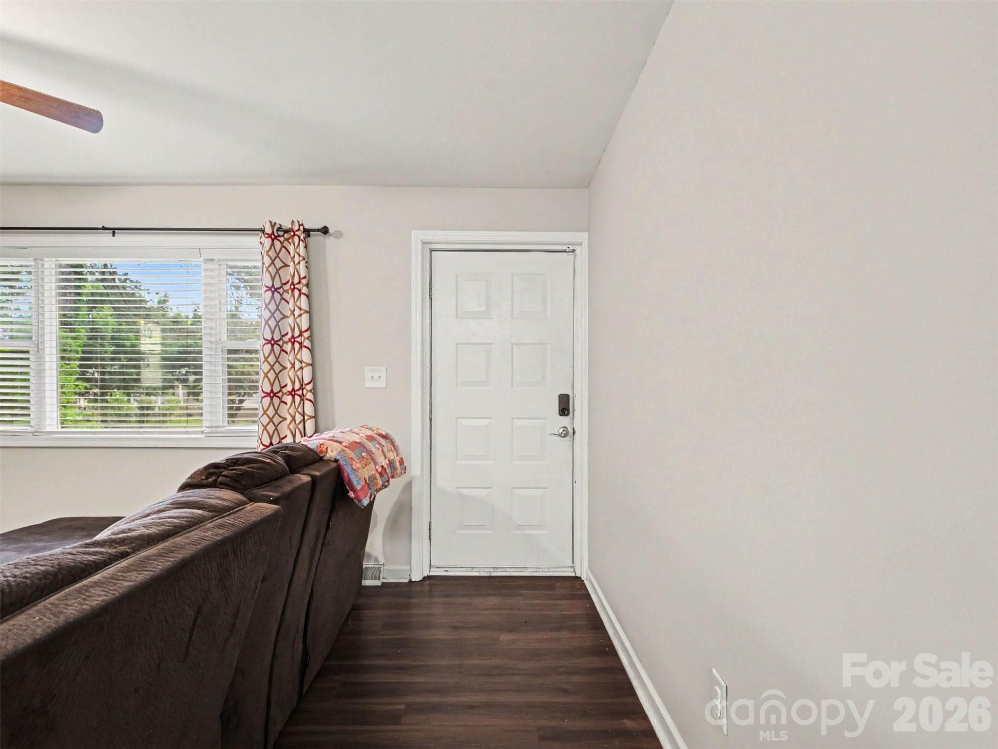 Single Family Residence at 325 Amber Court SW, Concord, photo 5 of 29