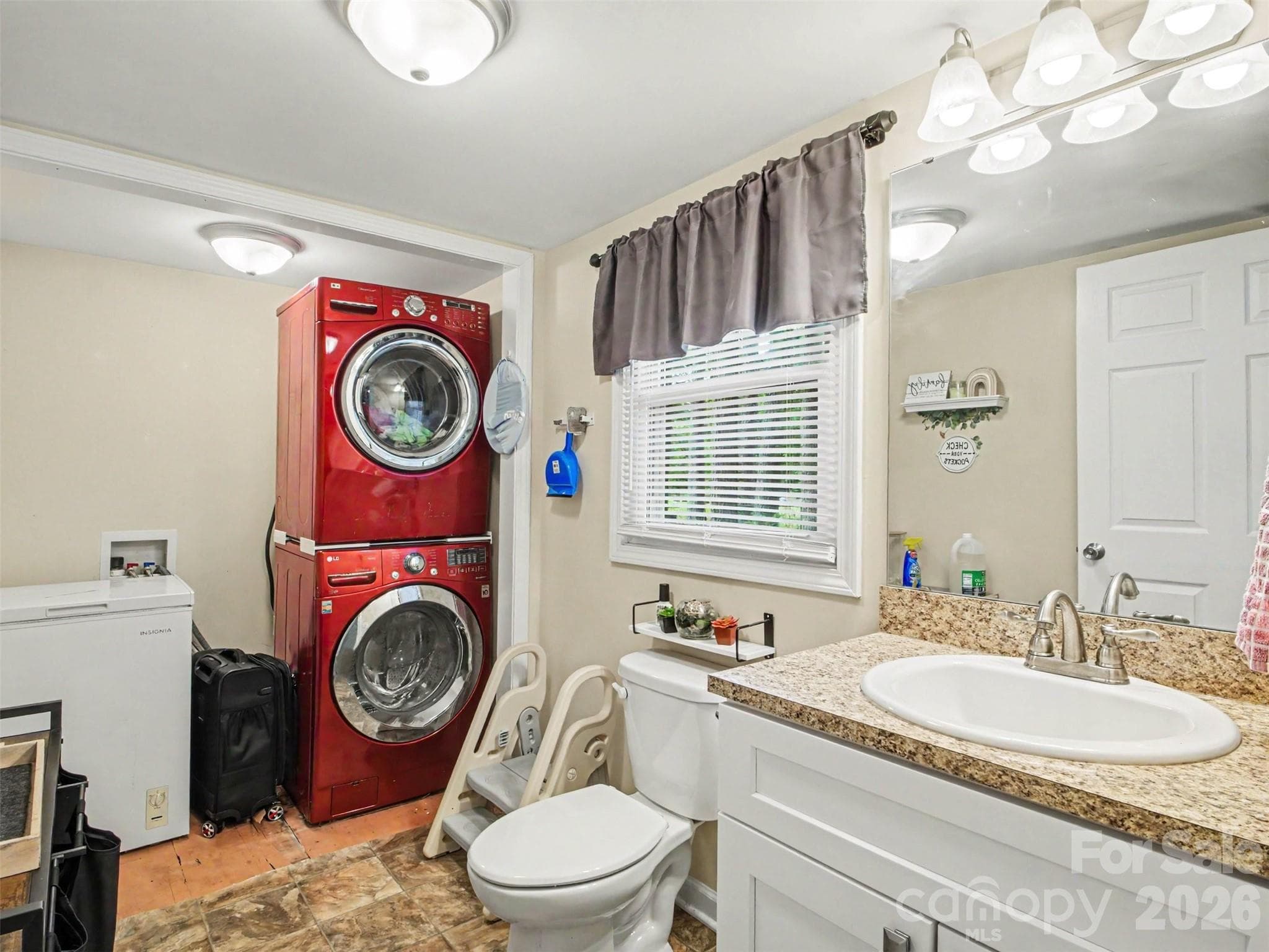 Single Family Residence at 325 Amber Court SW, Concord, photo 21 of 29