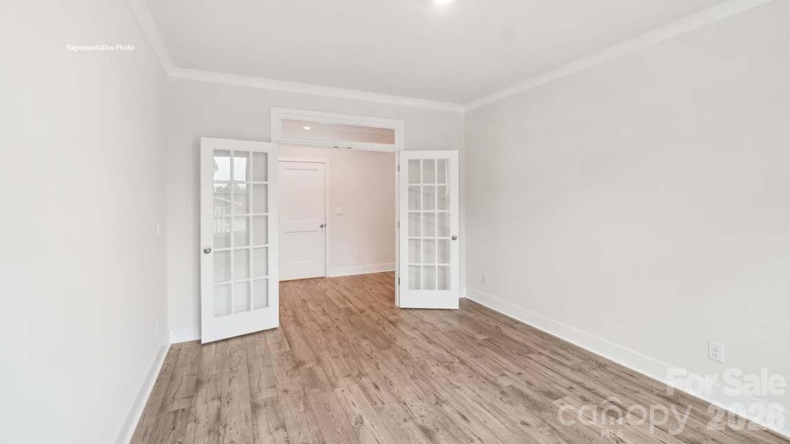 Single Family Residence at York, photo 4 of 37