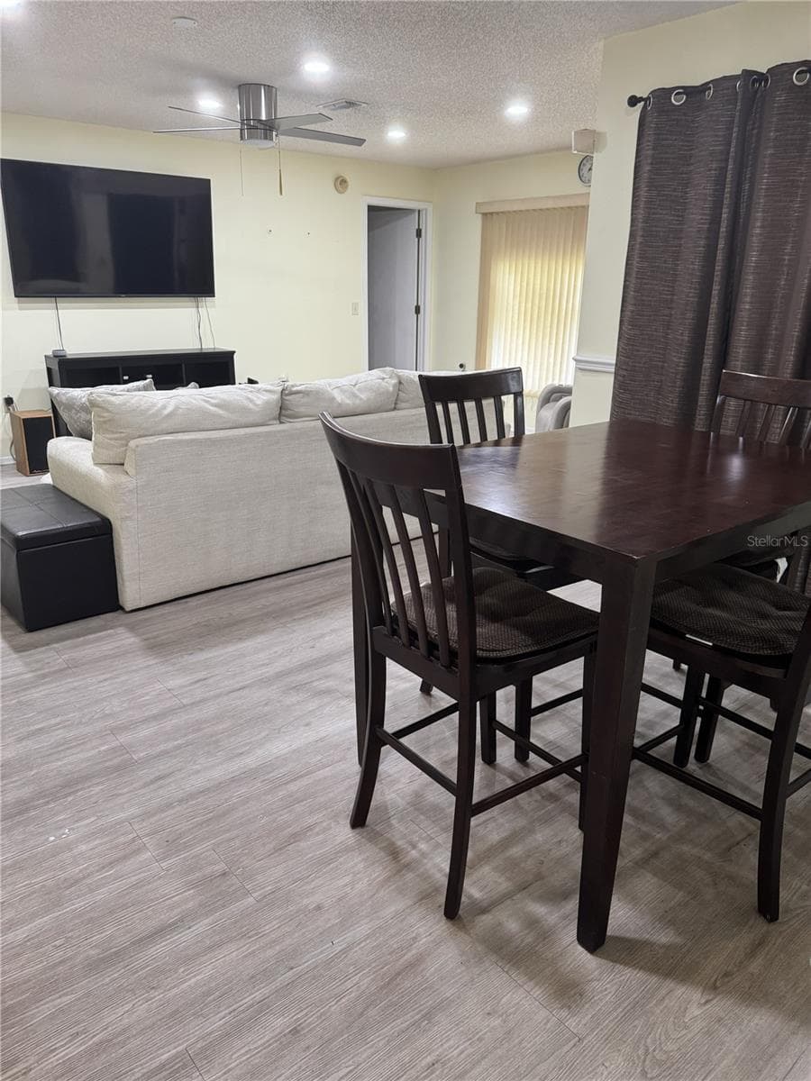 LR/DR Combo - 11220 ELDERBERRY DR, PORT RICHEY