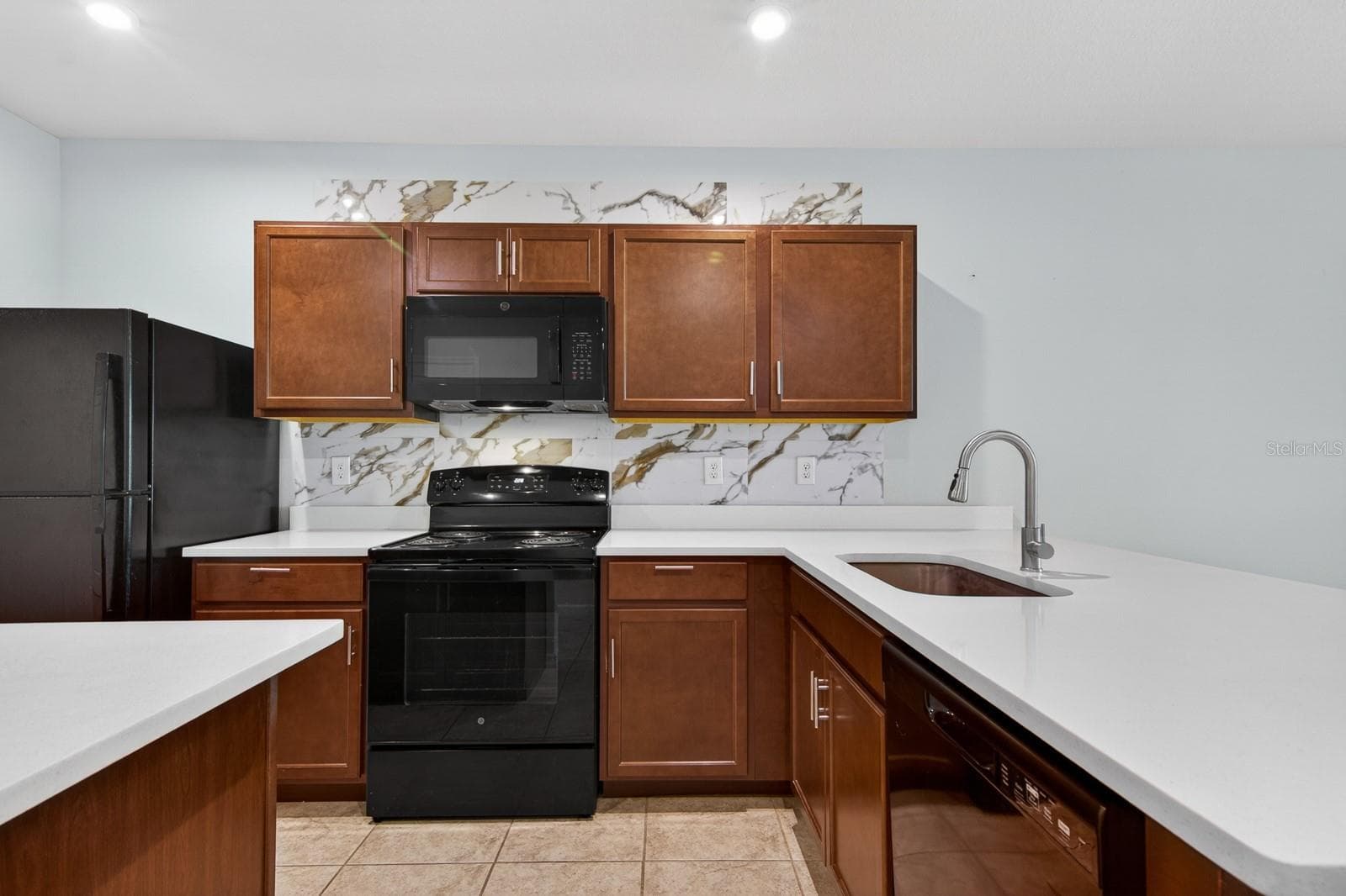 Townhouse at 3048 VICTORIA INLET DR, HOLIDAY, photo 11 of 37
