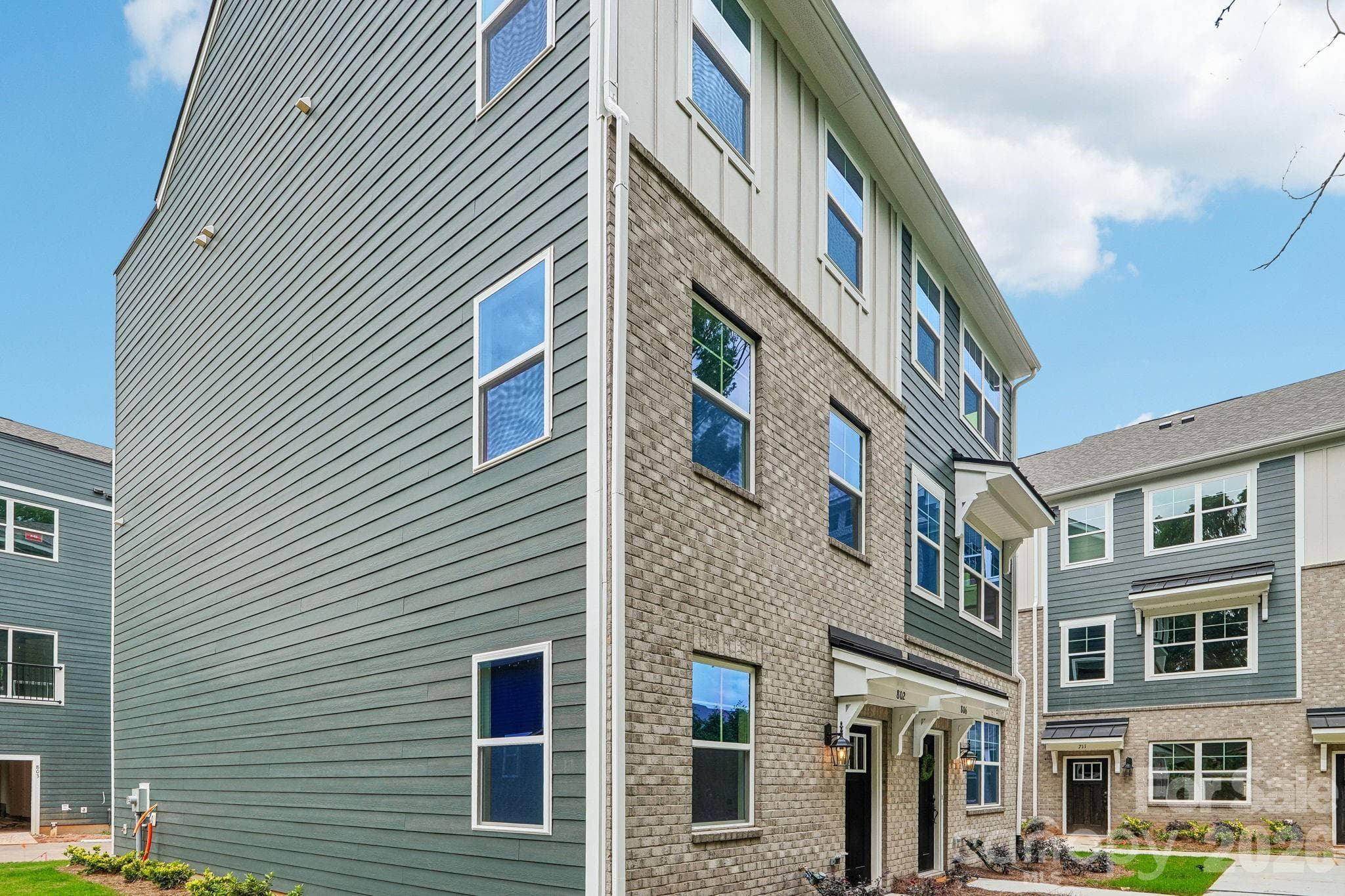Townhouse at Charlotte, photo 2 of 35