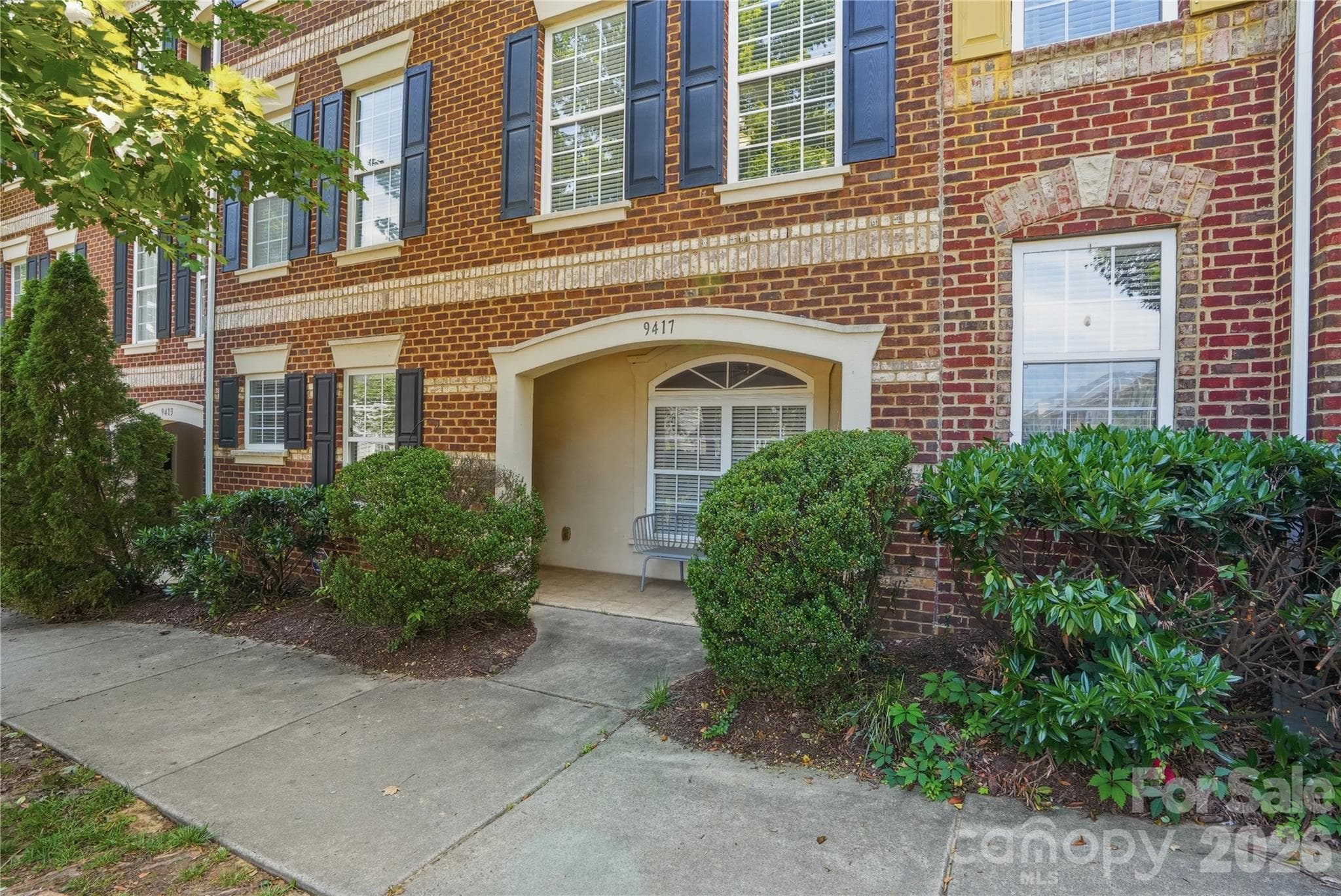 Front Door Area - Charlotte