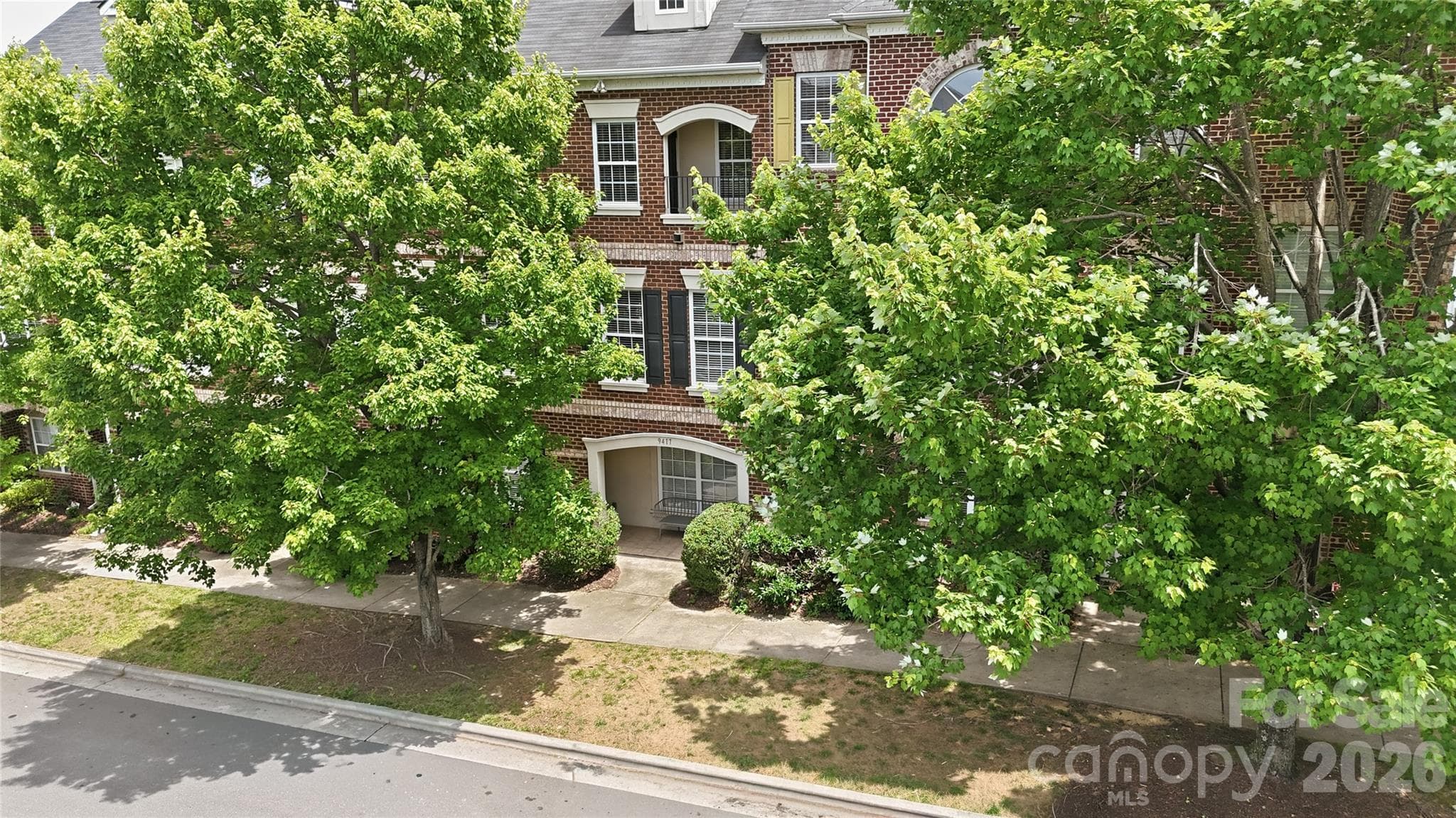Townhouse at 9417 Kings Parade Boulevard, Charlotte, photo 3 of 26