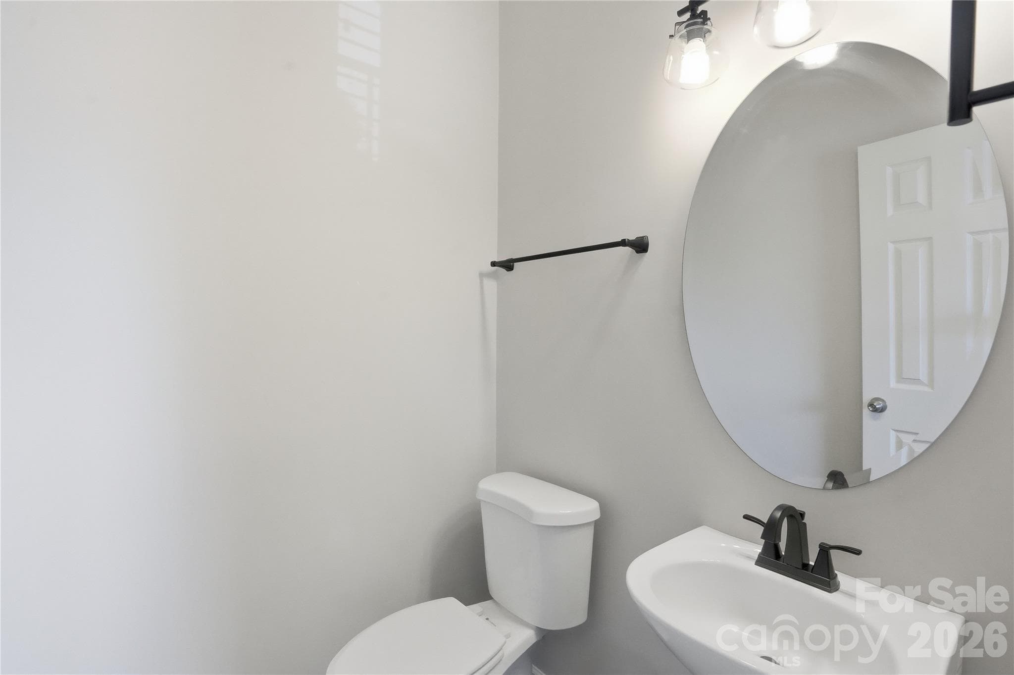 Level 2: Bathroom - 9417 Kings Parade Boulevard, Charlotte