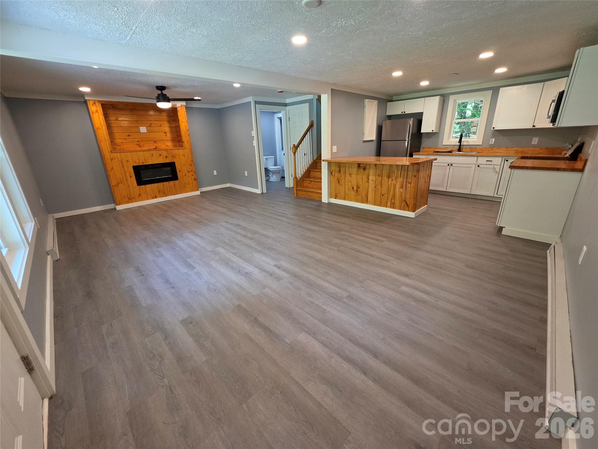 Duplex at 140 Nestle Road, Boone, photo 17 of 37