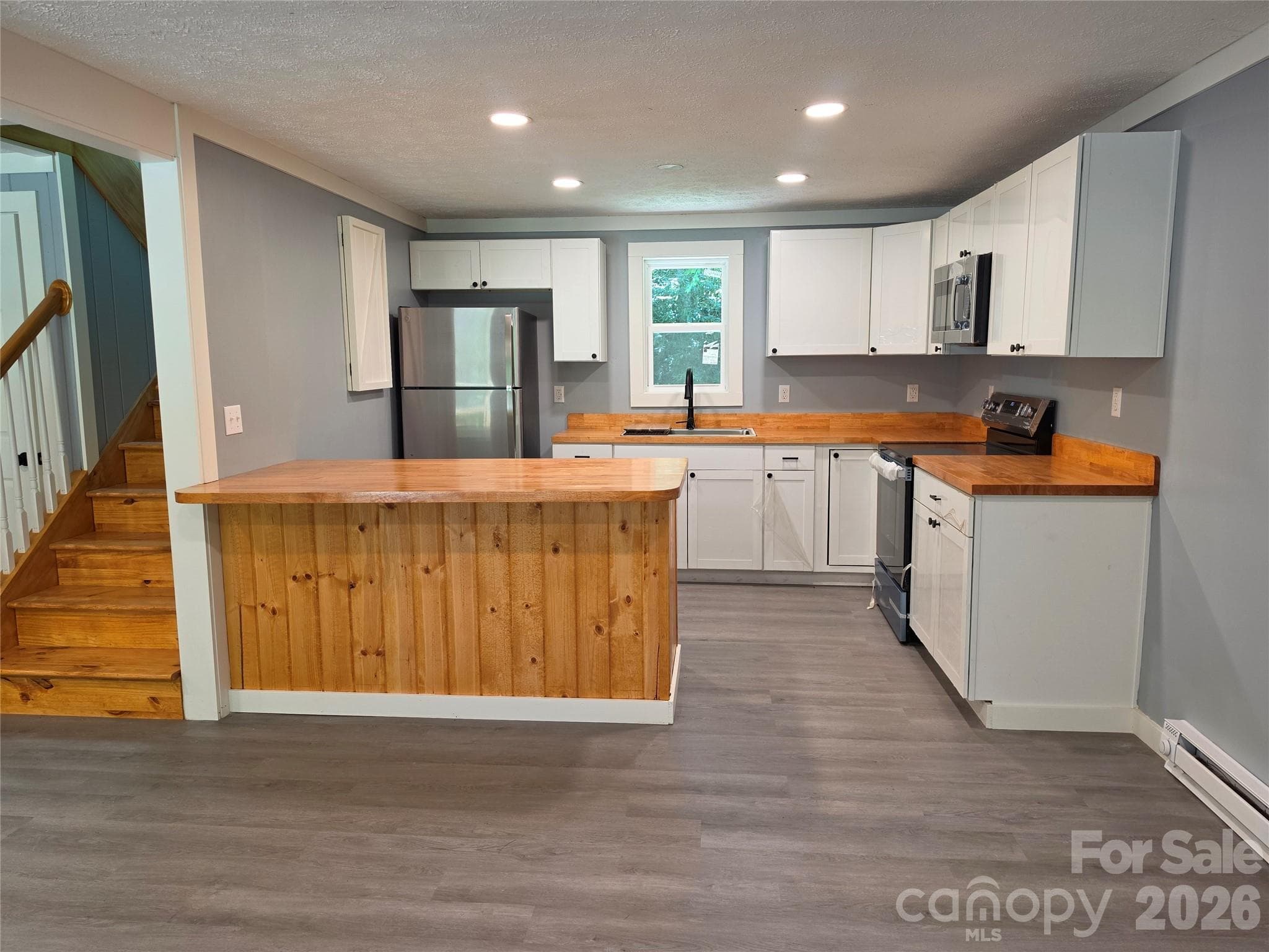 Duplex at 140 Nestle Road, Boone, photo 28 of 37