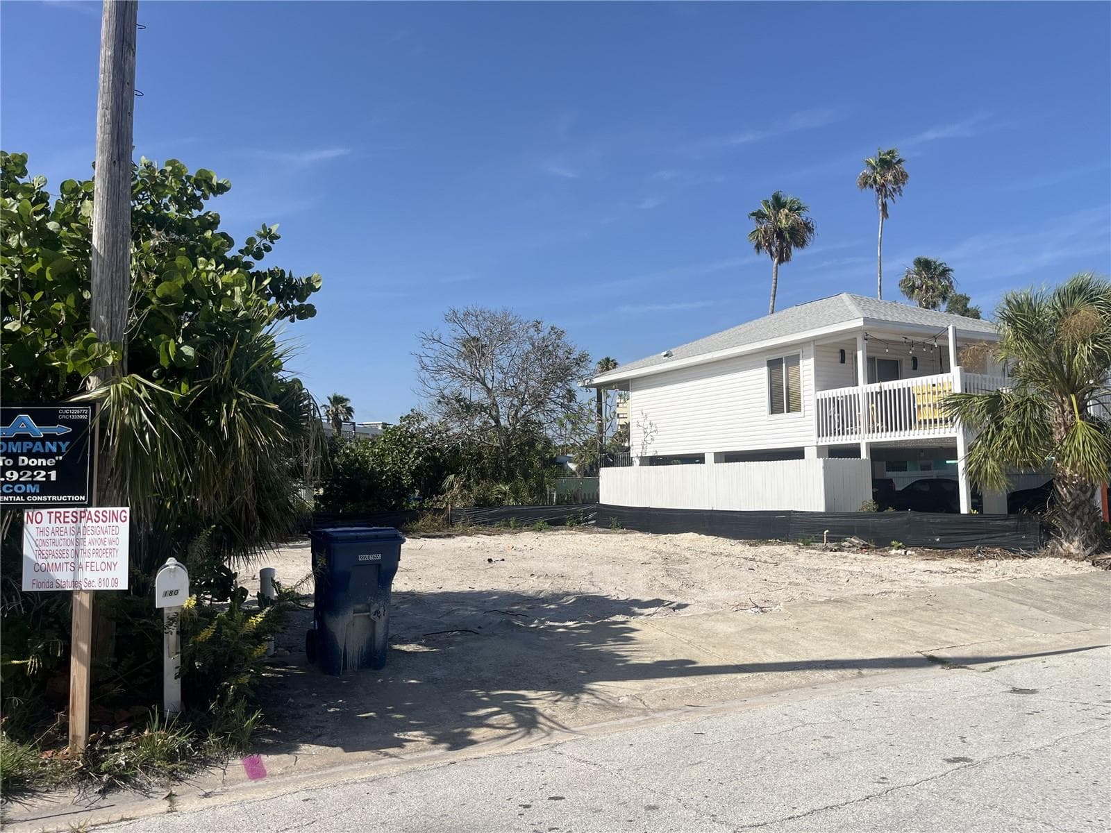 180 E MADEIRA AVE