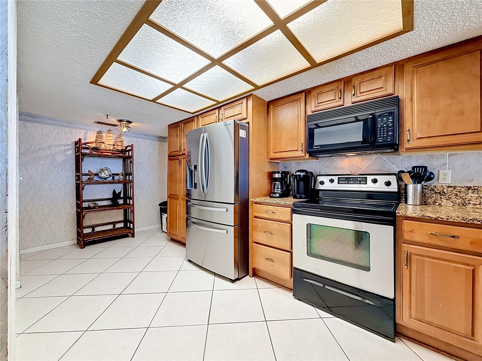 Kitchen - 18400 GULF BLVD #1108, INDIAN SHORES