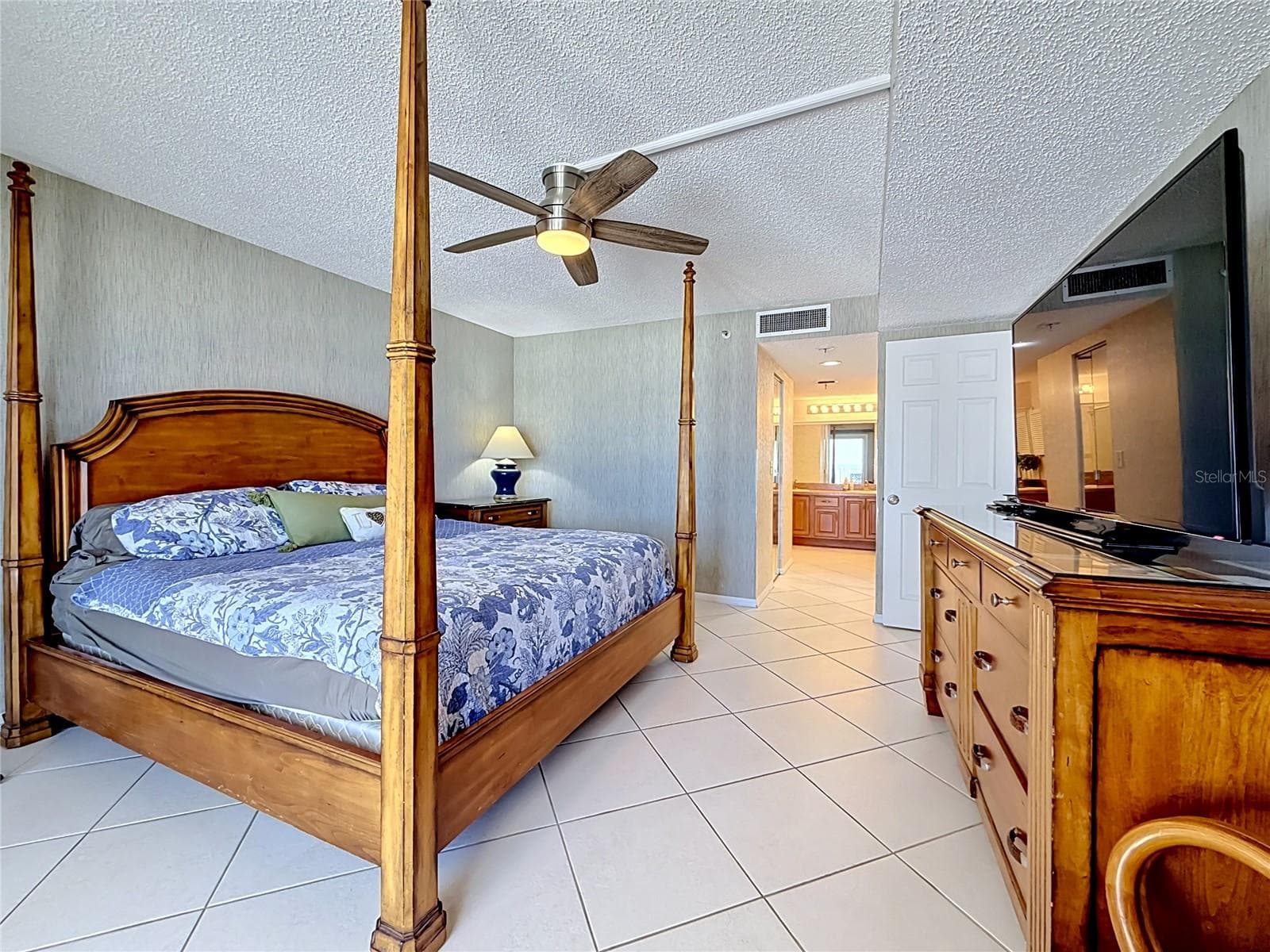 Primary Bedroom - 18400 GULF BLVD #1108, INDIAN SHORES