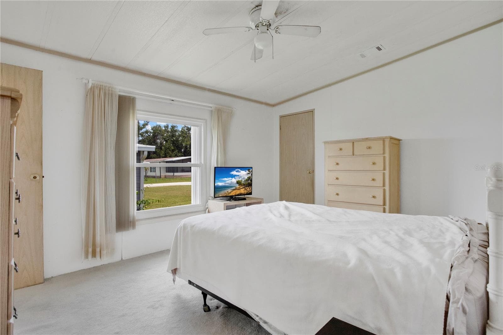 Manufactured Home at 6443 HOLLYBERRY LN NE, WINTER HAVEN, photo 26 of 38
