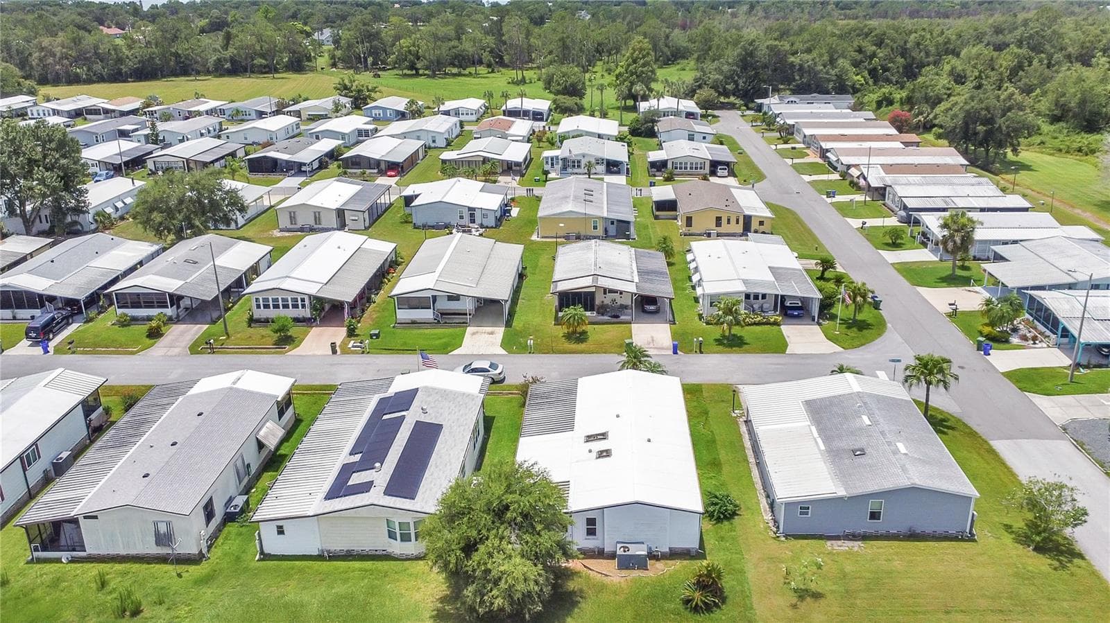 Manufactured Home at 6443 HOLLYBERRY LN NE, WINTER HAVEN, photo 36 of 38