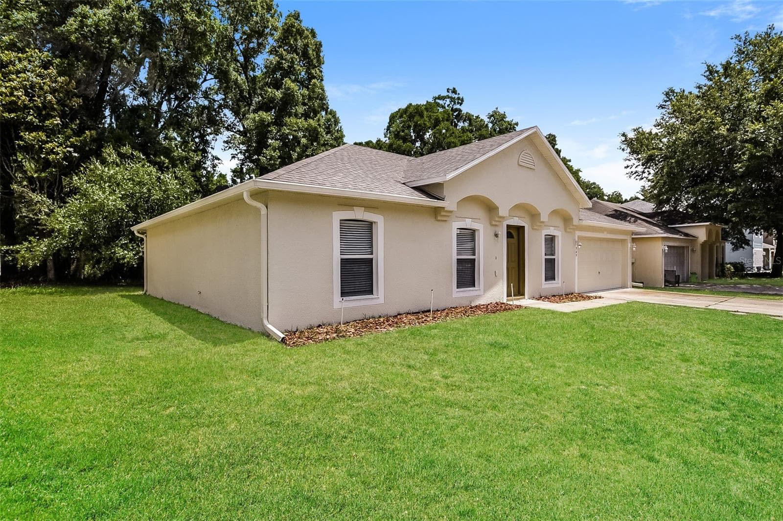 Single Family Residence at 949 CASCADES PARK TRL, DELAND, photo 3 of 21
