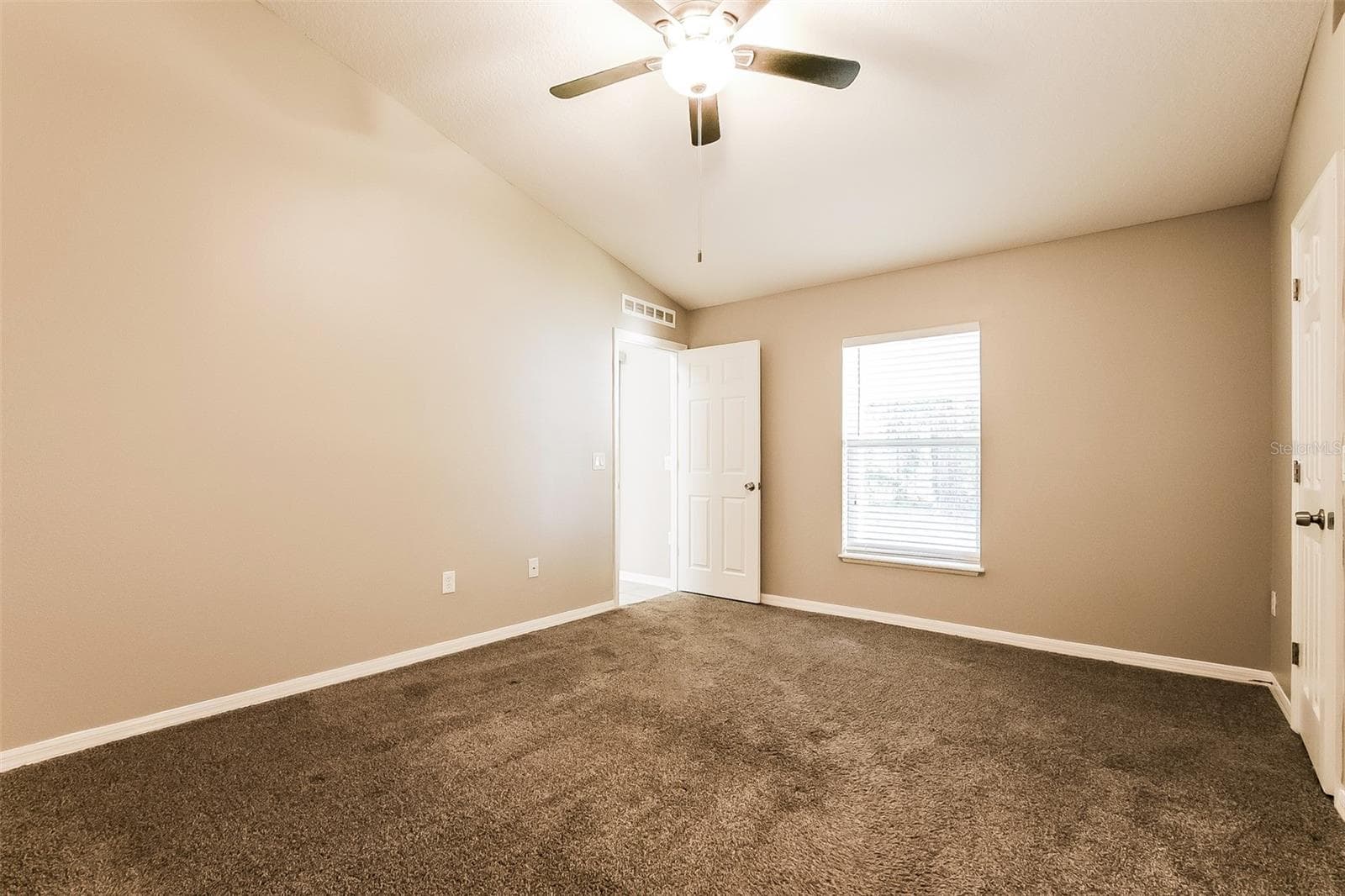 Single Family Residence at 949 CASCADES PARK TRL, DELAND, photo 13 of 21