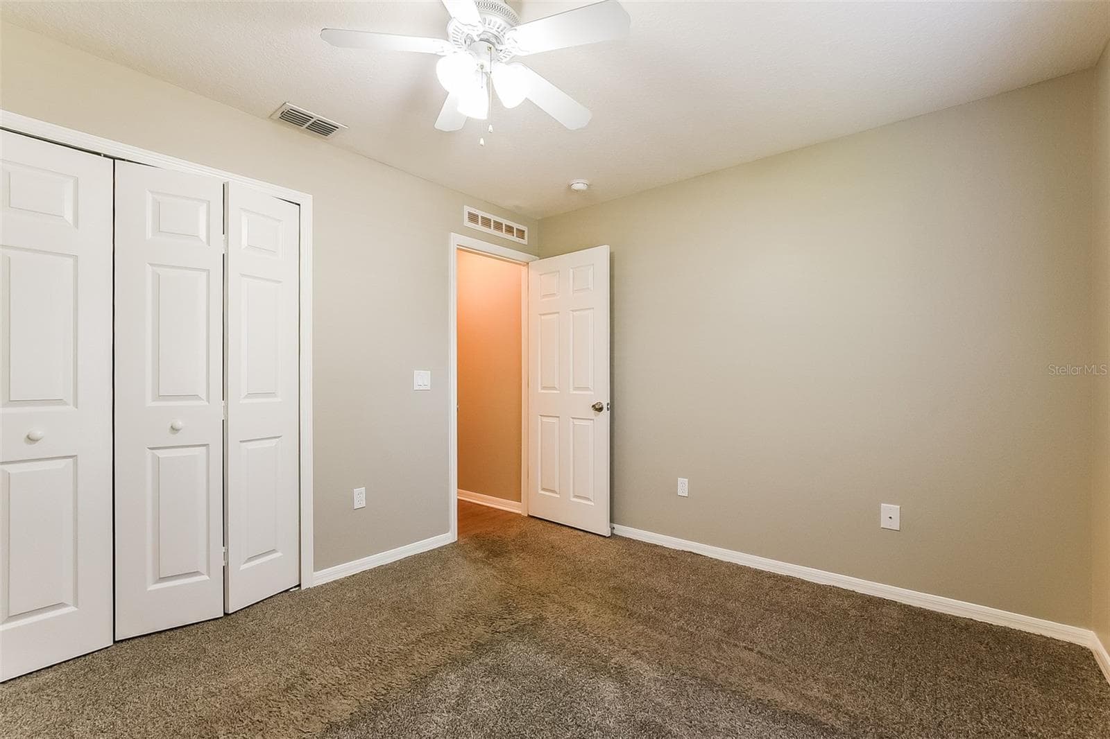 Single Family Residence at 949 CASCADES PARK TRL, DELAND, photo 17 of 21