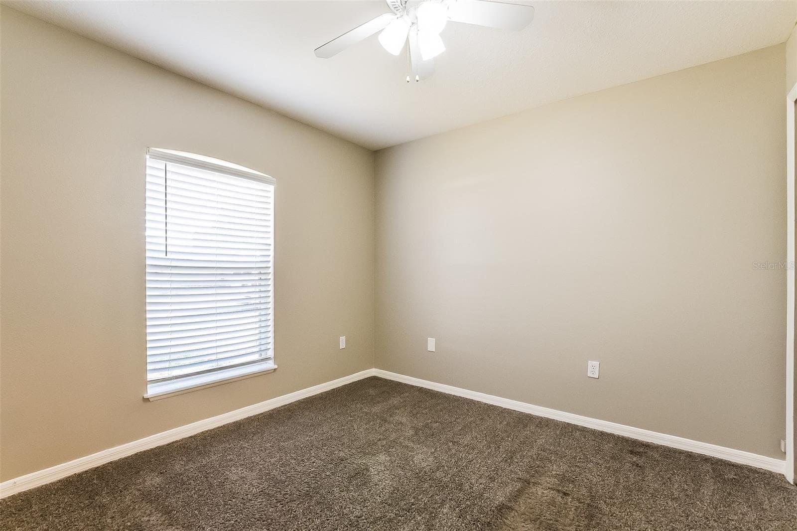 Single Family Residence at 949 CASCADES PARK TRL, DELAND, photo 18 of 21