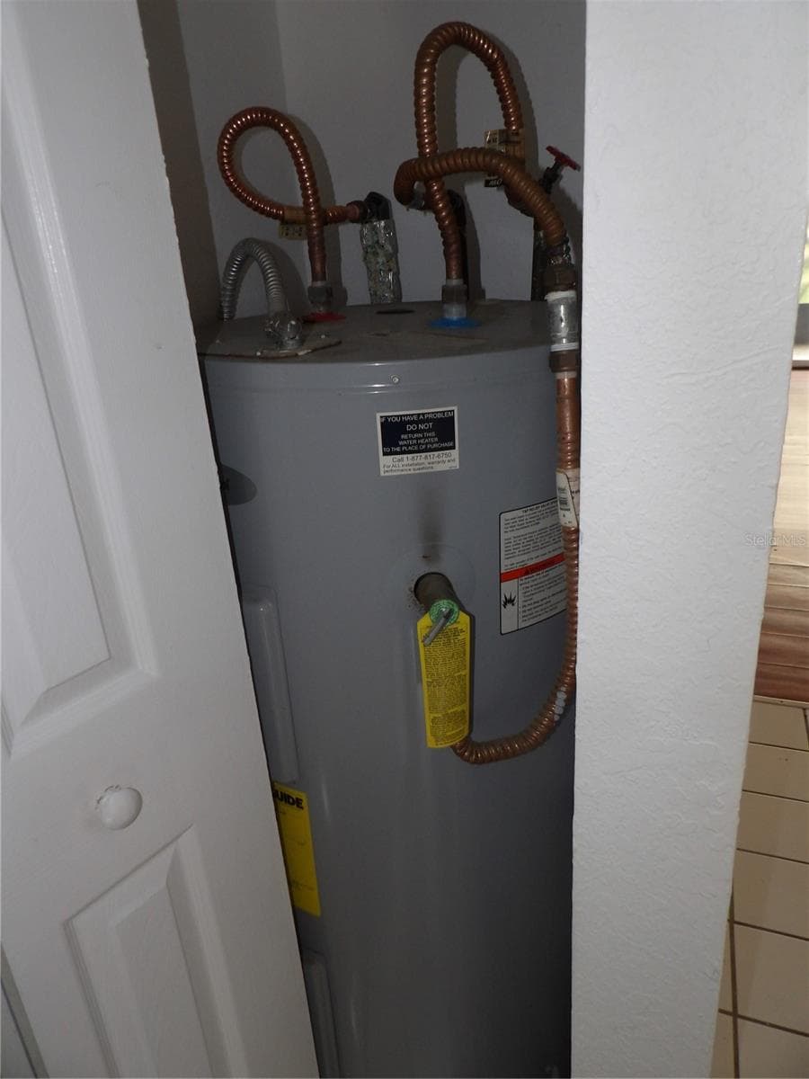 Condominium at 3836 N LAKE DR #119, TAMPA, photo 14 of 17