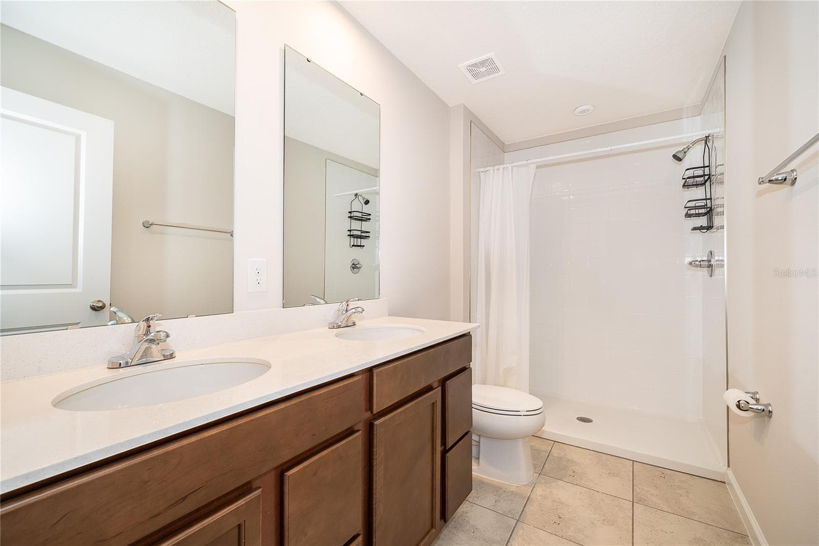 Master Bathroom - 1221 LEXINGTON LN, HAINES CITY