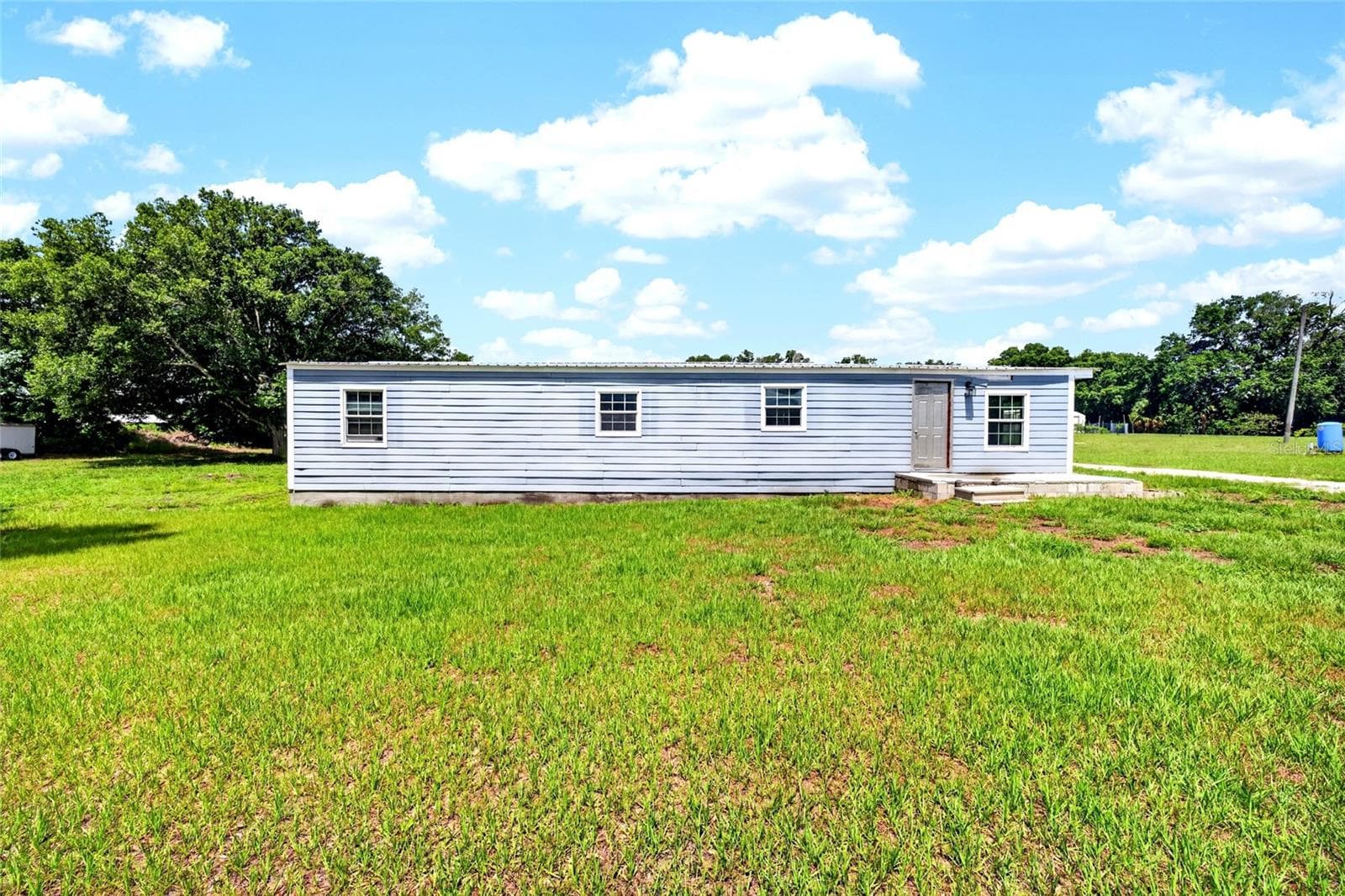 Manufactured Home at 4162 LAUGHLIN RD, MOUNT DORA, photo 3 of 38