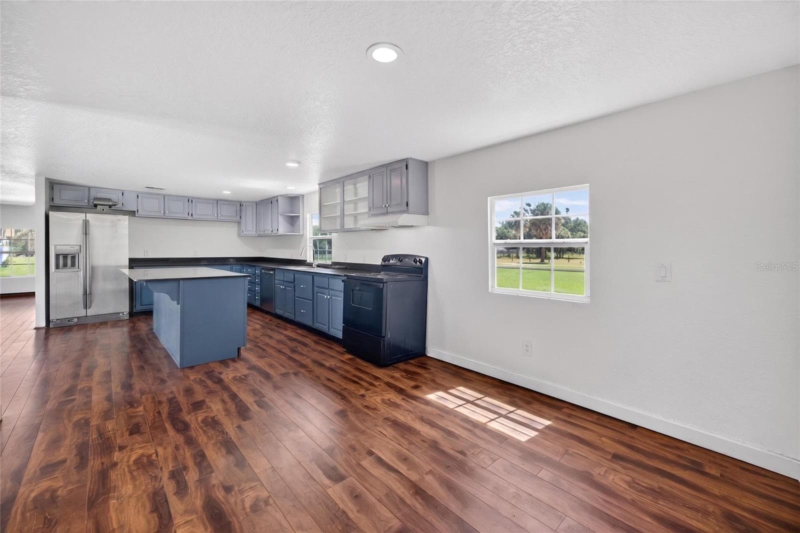 Manufactured Home at 4162 LAUGHLIN RD, MOUNT DORA, photo 11 of 38