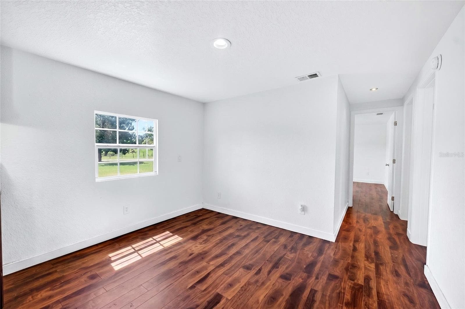 Manufactured Home at 4162 LAUGHLIN RD, MOUNT DORA, photo 14 of 38