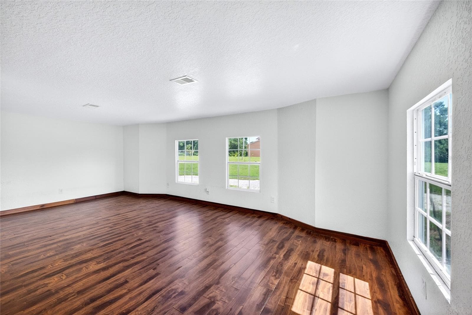 Manufactured Home at 4162 LAUGHLIN RD, MOUNT DORA, photo 23 of 38