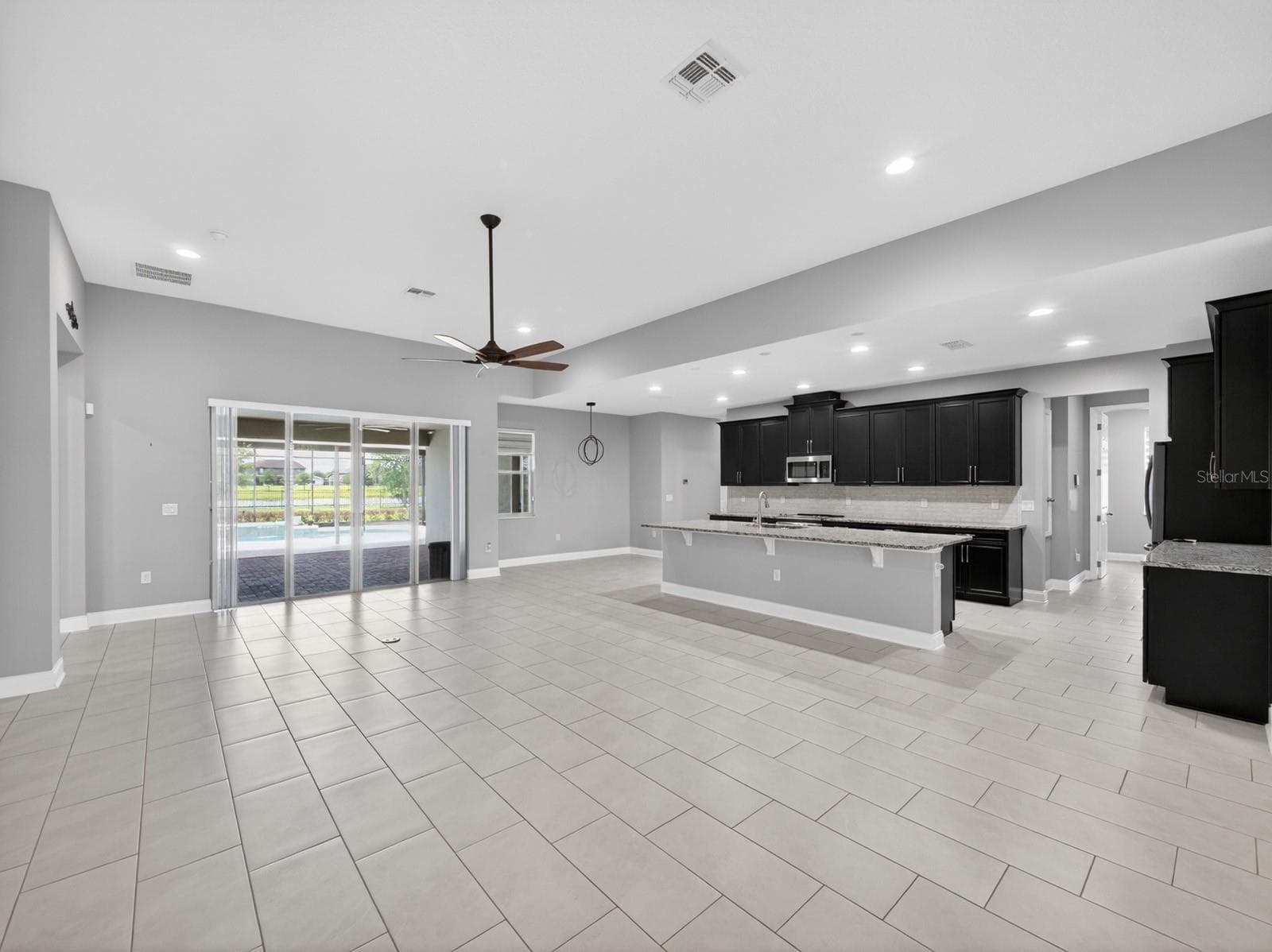 Single Family Residence at 17614 SAILFIN DR, ORLANDO, photo 9 of 47