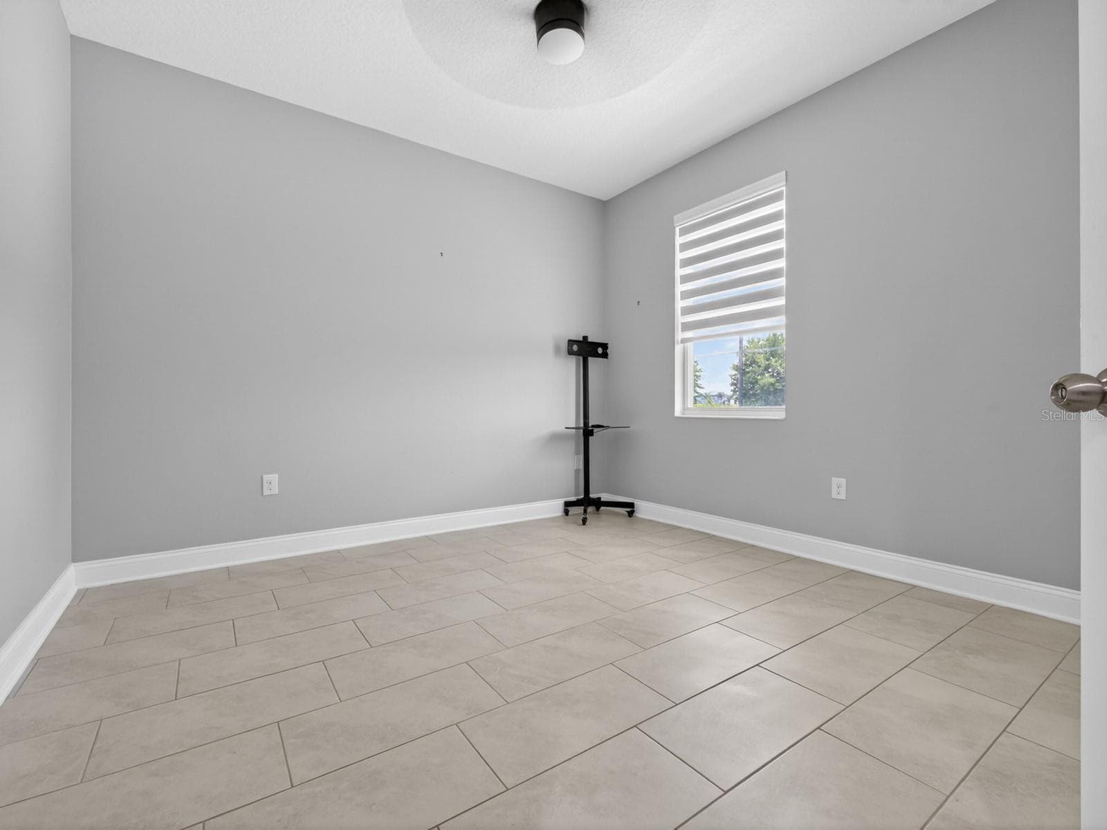 Single Family Residence at 17614 SAILFIN DR, ORLANDO, photo 33 of 47