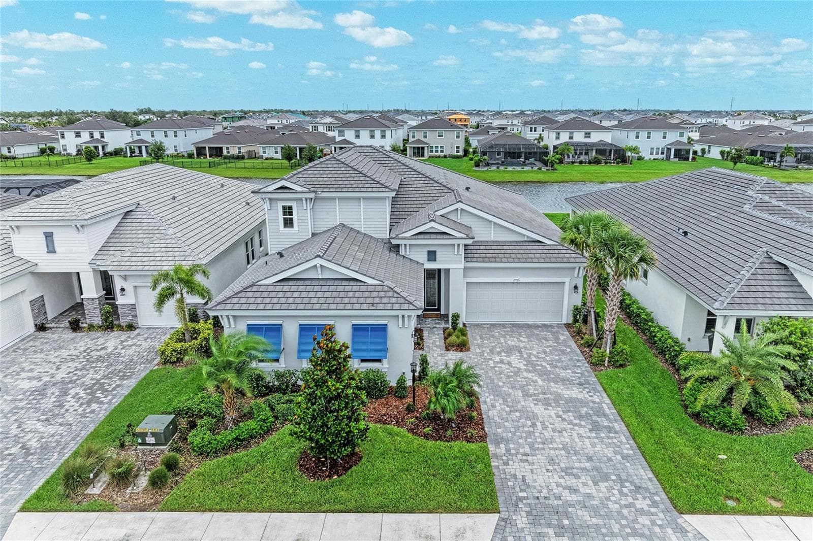 Stunning WestBay-built Gasparilla II residence - 17725 ROOST PL, LAKEWOOD RANCH