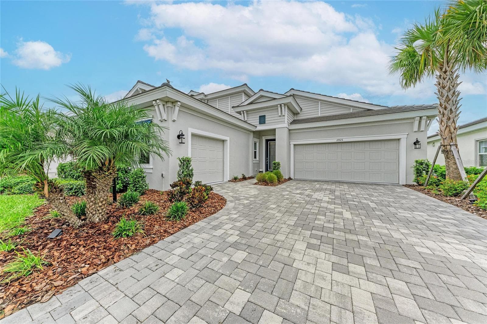 Single Family Residence at 17725 ROOST PL, LAKEWOOD RANCH, photo 3 of 79