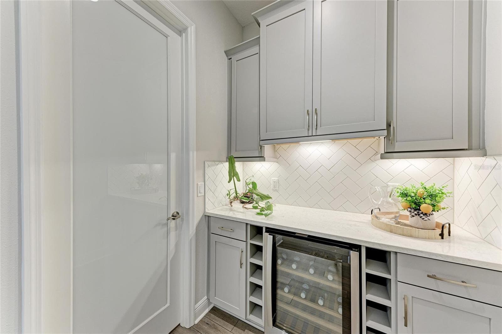 Convenient beverage refrigerator - 17725 ROOST PL, LAKEWOOD RANCH
