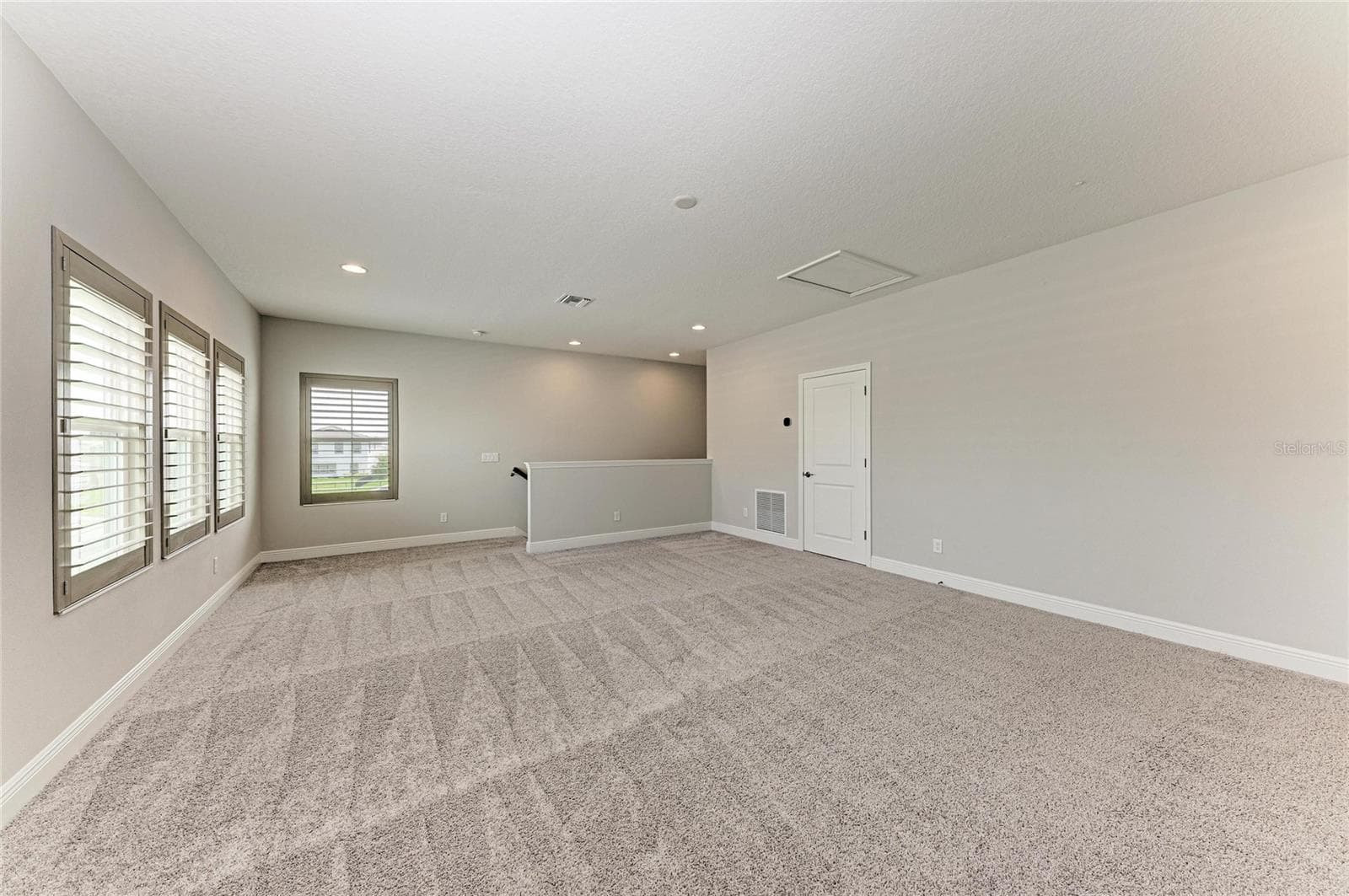 Flexible upper-level retreat perfect for multigenerational living or extended guests - 17725 ROOST PL, LAKEWOOD RANCH