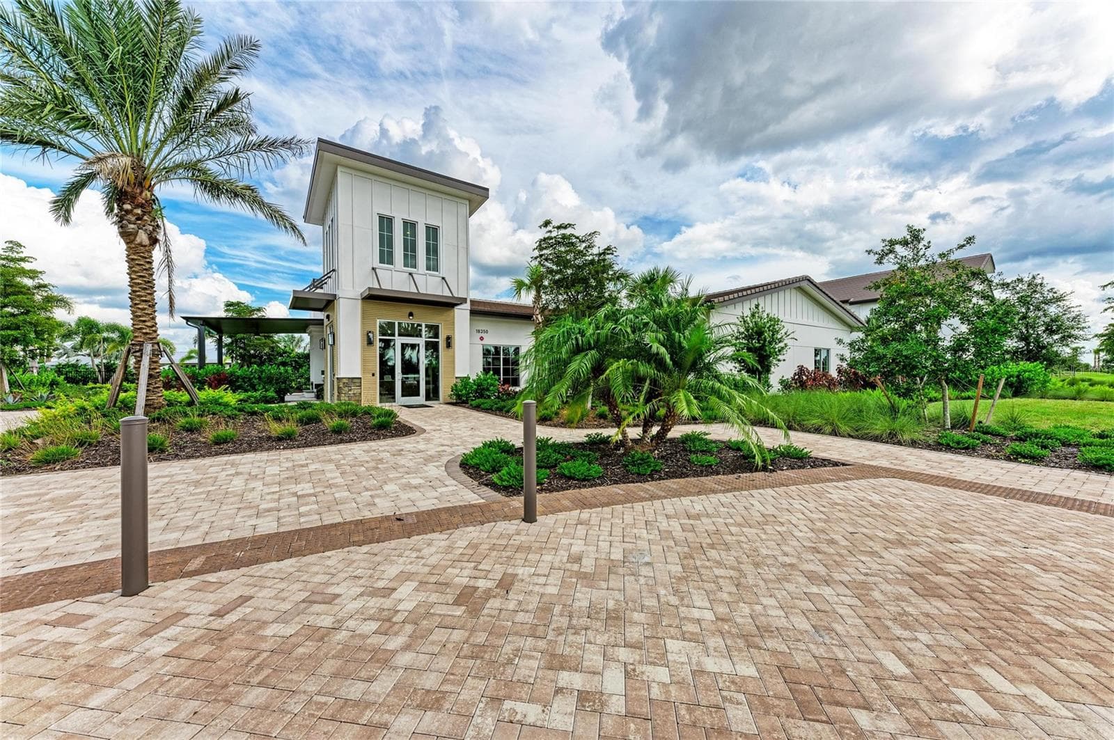 Single Family Residence at 17725 ROOST PL, LAKEWOOD RANCH, photo 61 of 79