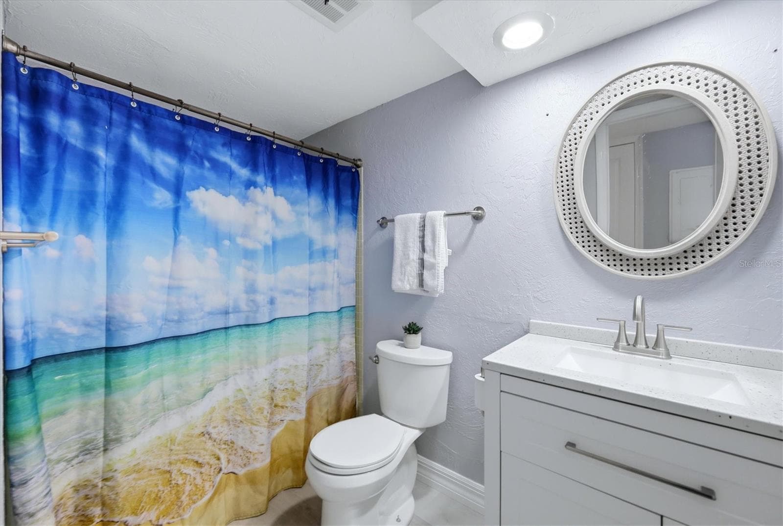 Condominium at 2223 BENEVA TER #2222, SARASOTA, photo 13 of 39