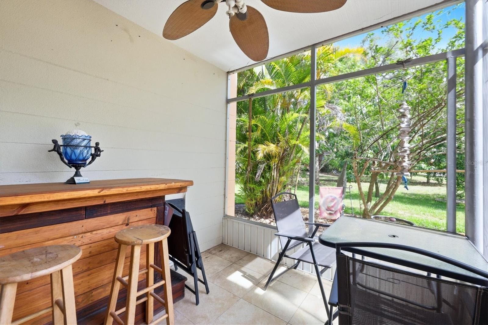 Condominium at 2223 BENEVA TER #2222, SARASOTA, photo 22 of 39