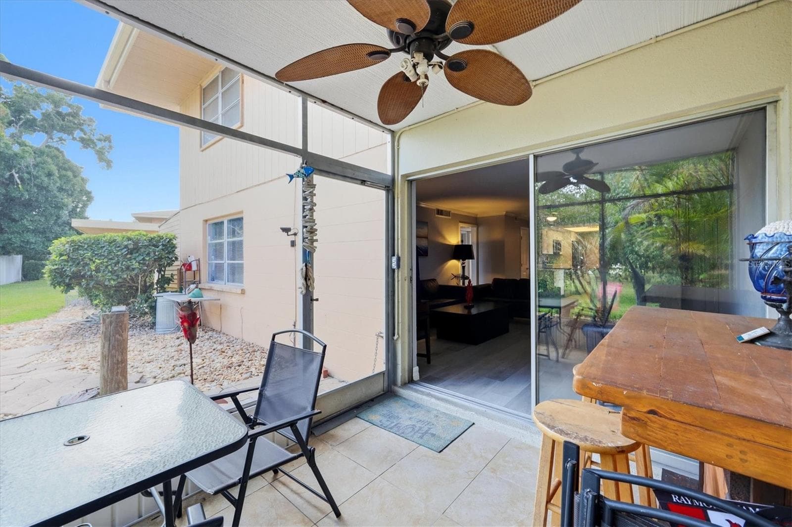 Condominium at 2223 BENEVA TER #2222, SARASOTA, photo 23 of 39