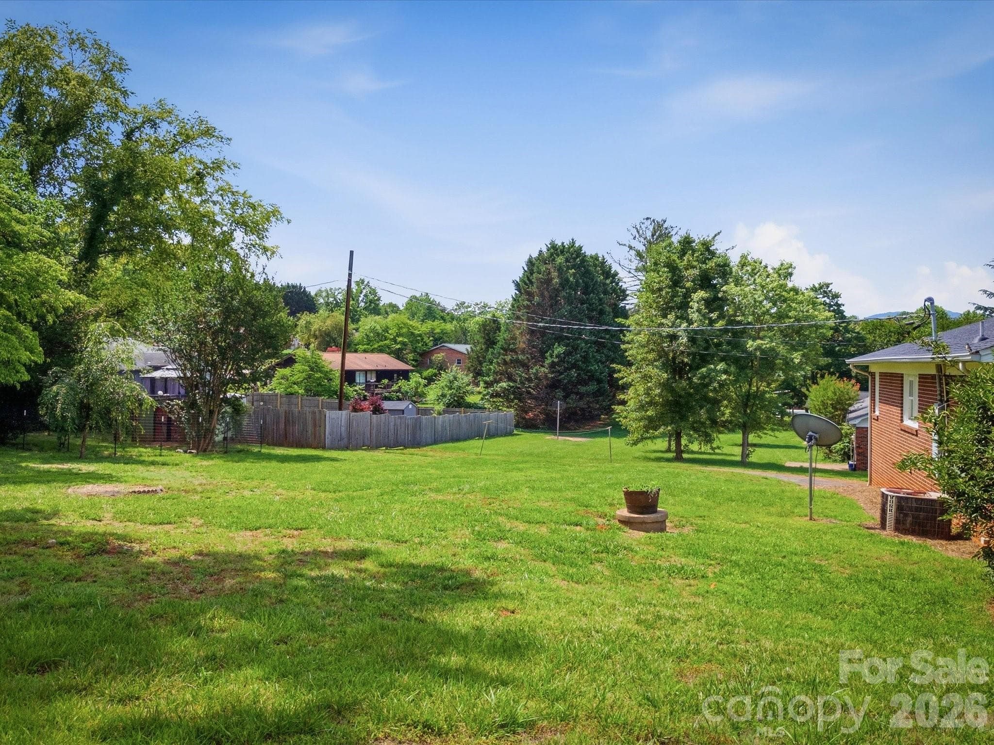 Single Family Residence at 132 Starmount Circle, Morganton, photo 4 of 31