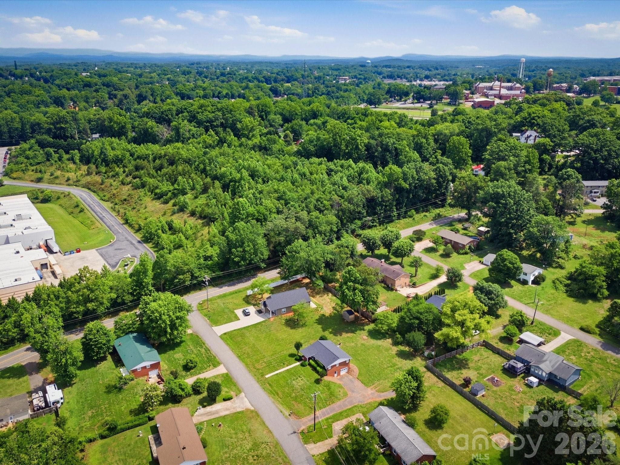Single Family Residence at 132 Starmount Circle, Morganton, photo 8 of 31