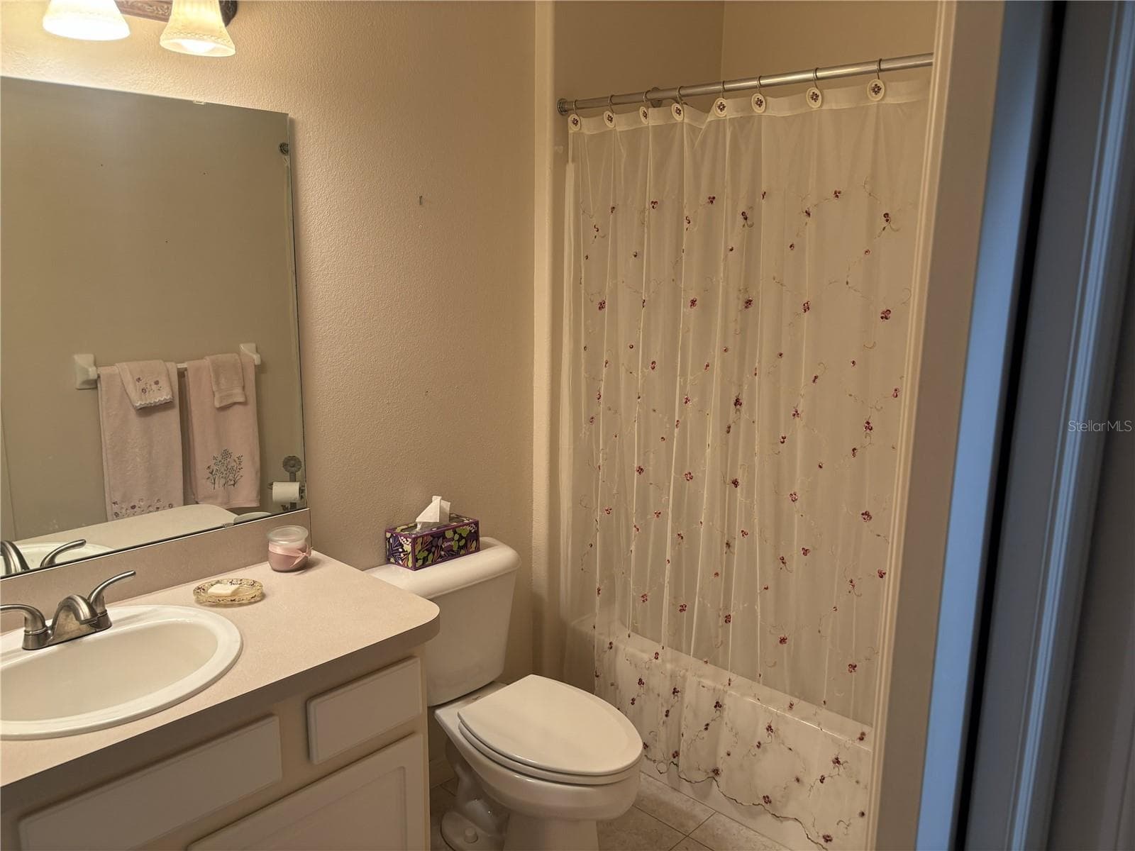 Villa at 420 GLEN ARBOR LN, LEESBURG, photo 8 of 23