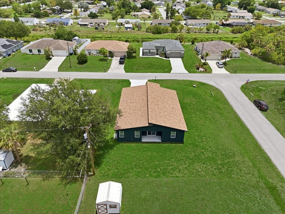 Rear elevation patio - 2683 HOPWOOD RD, NORTH PORT
