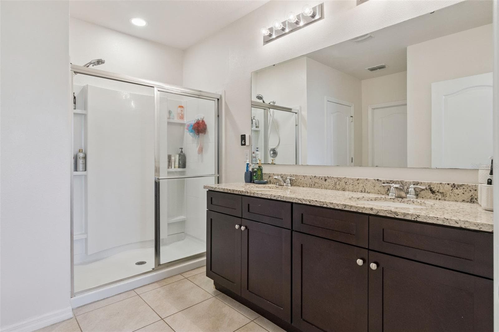 Single Family Residence at 4013 SILVERSTREAM TER, SANFORD, photo 16 of 41