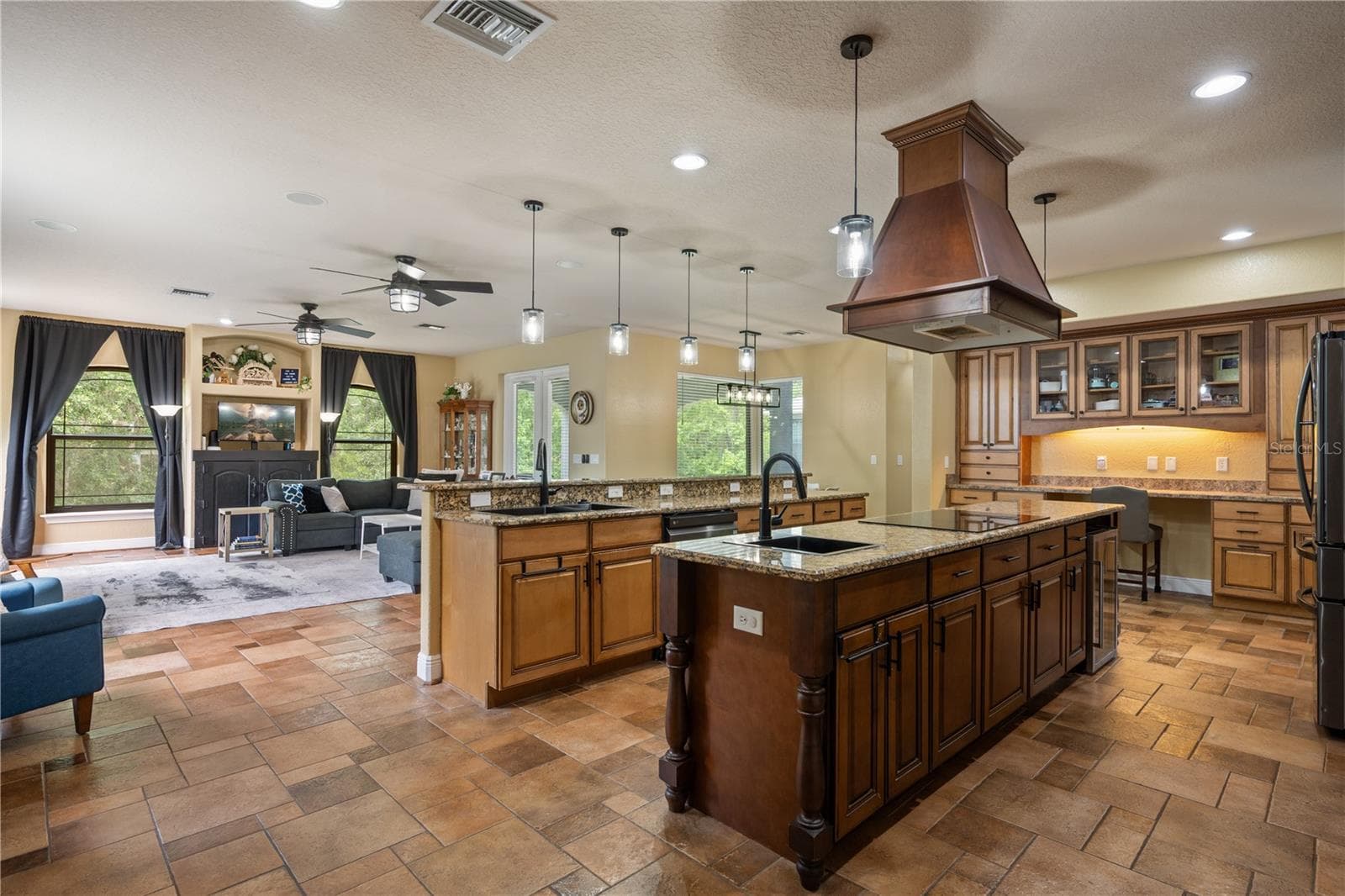 Single Family Residence at 5920 EDGERTON AVE, ORLANDO, photo 9 of 56